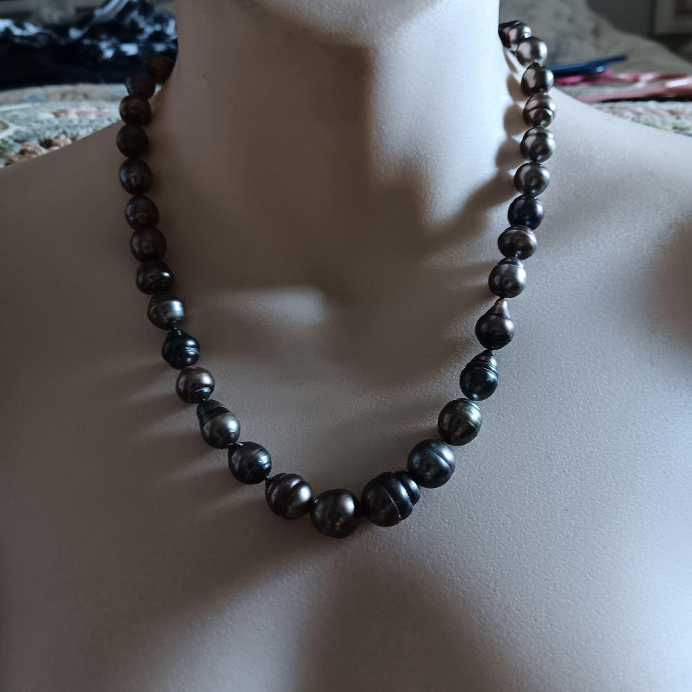 Genuine Black Tahitian South Sea Black Pearl Necklace 18K Gold Clasp aso Kamala